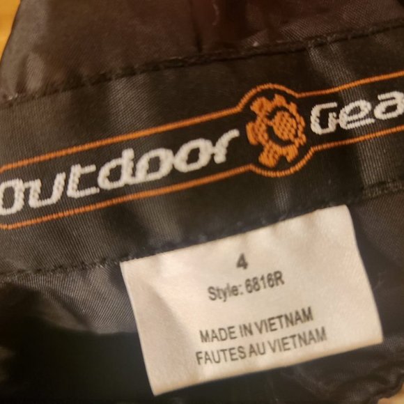 Outdoor Gear Snowbib in Black, 4T - Picture 4 of 4